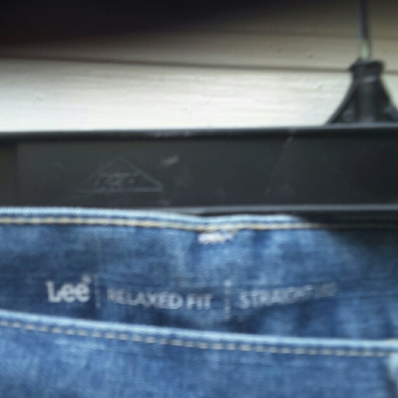 LEE Women's Relaxed Fit Blue Jeans  26W BRAND NEW - Picture 2 of 6